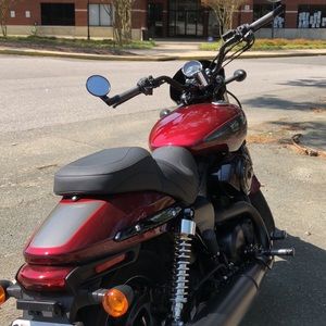 Meet your Posher, Travis